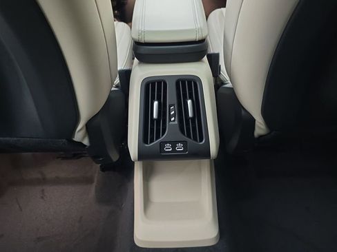 New 2025 BMW X1 xDrive28i w/ Convenience Package AWD/4WD image 25