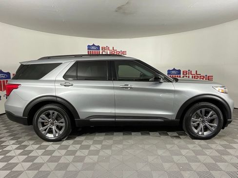 Certified 2022 Ford Explorer XLT w/ Equipment Group 202A AWD/4WD image 2