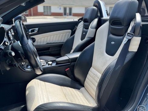 Used 2014 Mercedes-Benz SLK 250 image 14