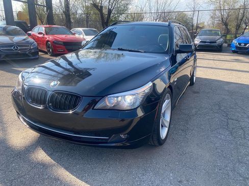 Used 2010 BMW 535i xDrive Wagon AWD/4WD image 2
