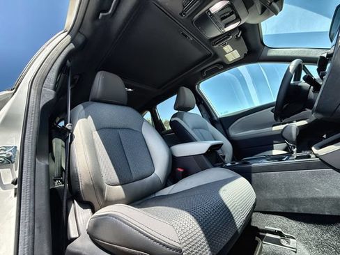 Used 2026 Subaru Forester Premium AWD/4WD image 24