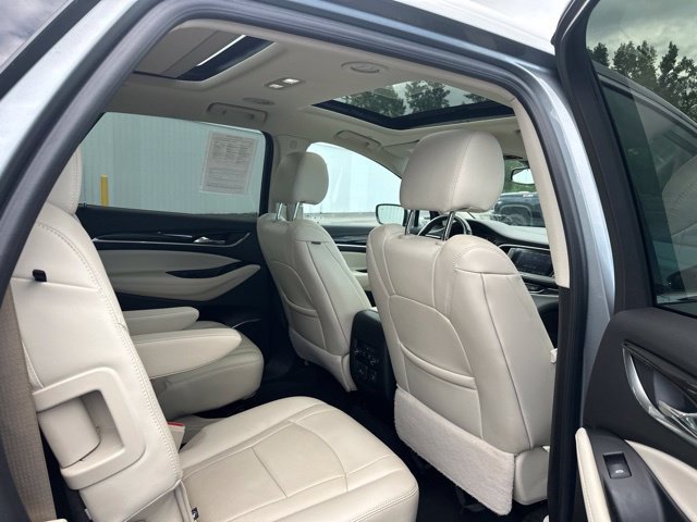 Used 2023 Buick Enclave Essence w/ Experience Buick Package AWD/4WD image 16
