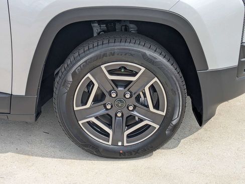 New 2026 Jeep Cherokee Laredo AWD/4WD image 11