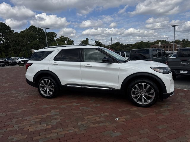 Used 2025 Ford Explorer Platinum w/ Ultimate Package AWD/4WD image 37