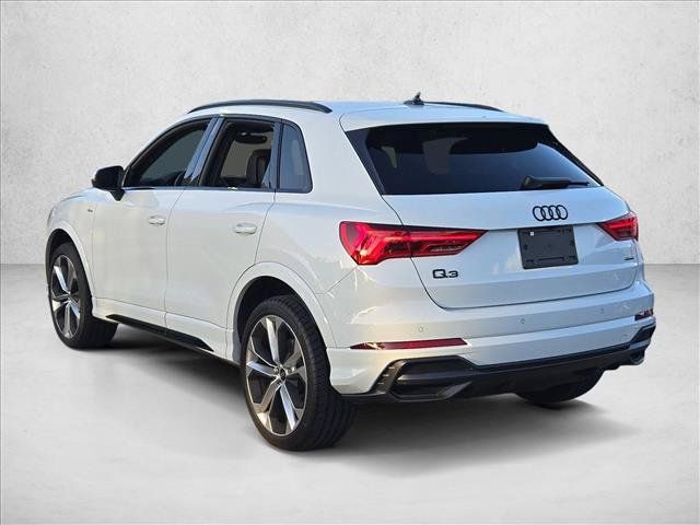 Used 2022 Audi Q3 2.0T Premium Plus w/ Premium Plus Package AWD/4WD image 7