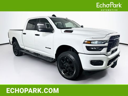 Used 2025 RAM 2500 Big Horn AWD/4WD image 1