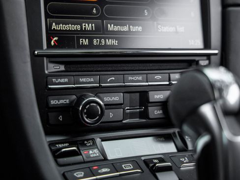 Certified 2015 Porsche 911 GT3 image 29