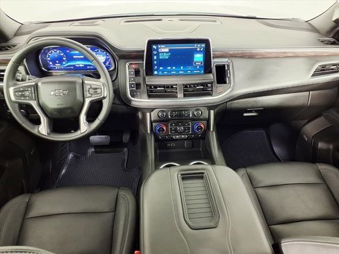 Used 2023 Chevrolet Tahoe Z71 image 3