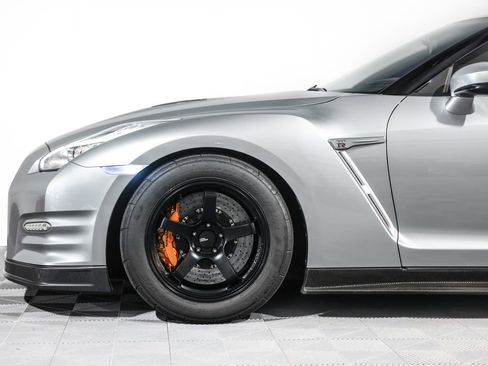 Used 2015 Nissan GT-R Black Edition AWD/4WD image 14
