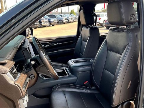 Used 2021 GMC Yukon Denali w/ Denali Premium Package AWD/4WD image 14