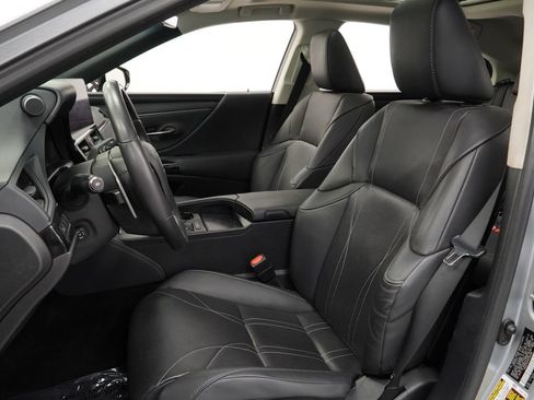 Used 2023 Lexus ES 350 w/ Protection Package (P2) FWD image 6