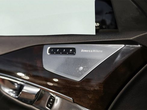 Used 2017 Volvo XC90 T6 Momentum w/ Vision Package image 24