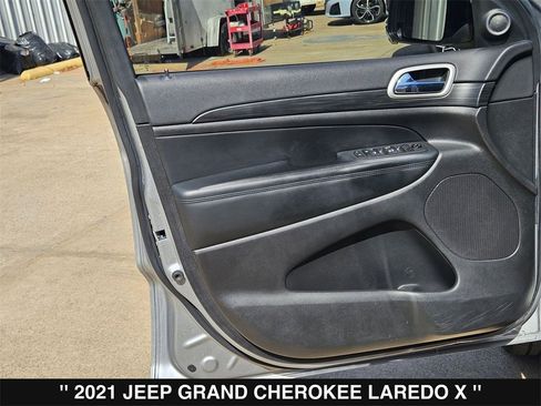 Used 2021 Jeep Grand Cherokee Laredo X image 14