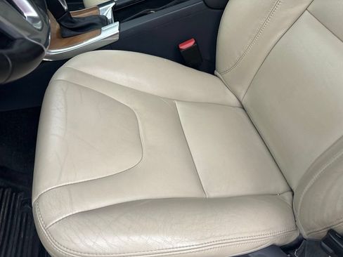 Used 2016 Volvo XC60 T6 w/ Proximity Package AWD/4WD image 12