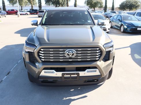 Certified 2025 Toyota Tacoma Limited image 4