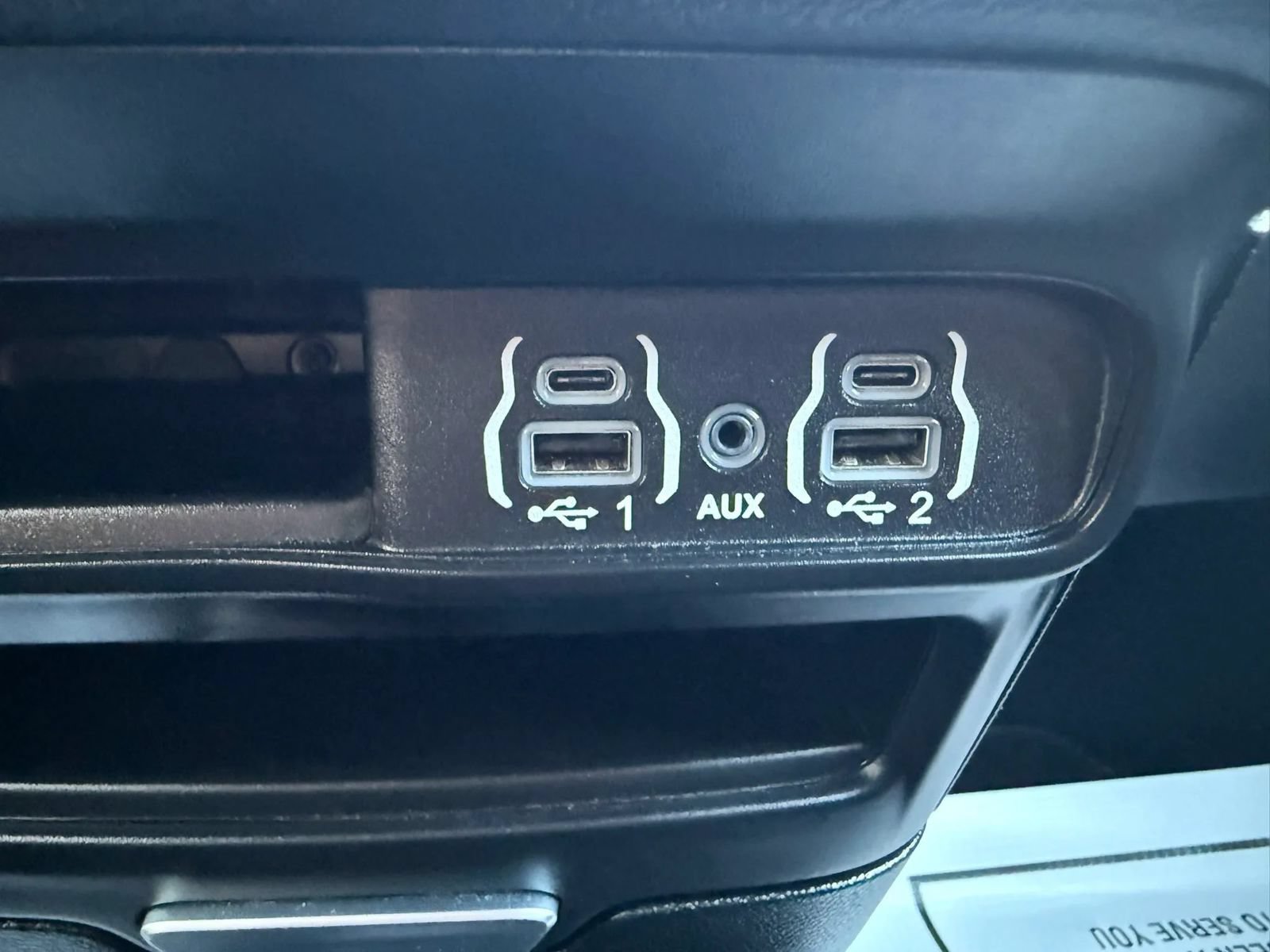 Used 2024 Chrysler Pacifica Touring FWD image 30