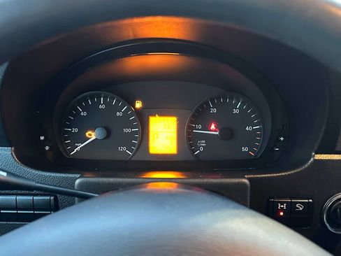 Used 2015 Freightliner Sprinter 2500 image 24