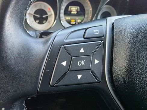 Used 2014 Mercedes-Benz GLK 350 4MATIC image 21