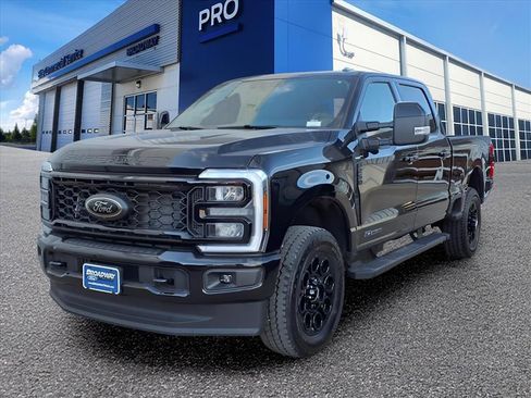 New 2026 Ford F250 Lariat w/ Black Appearance Package image 15