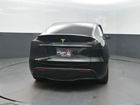 Used 2022 Tesla Model Y Long Range image 24