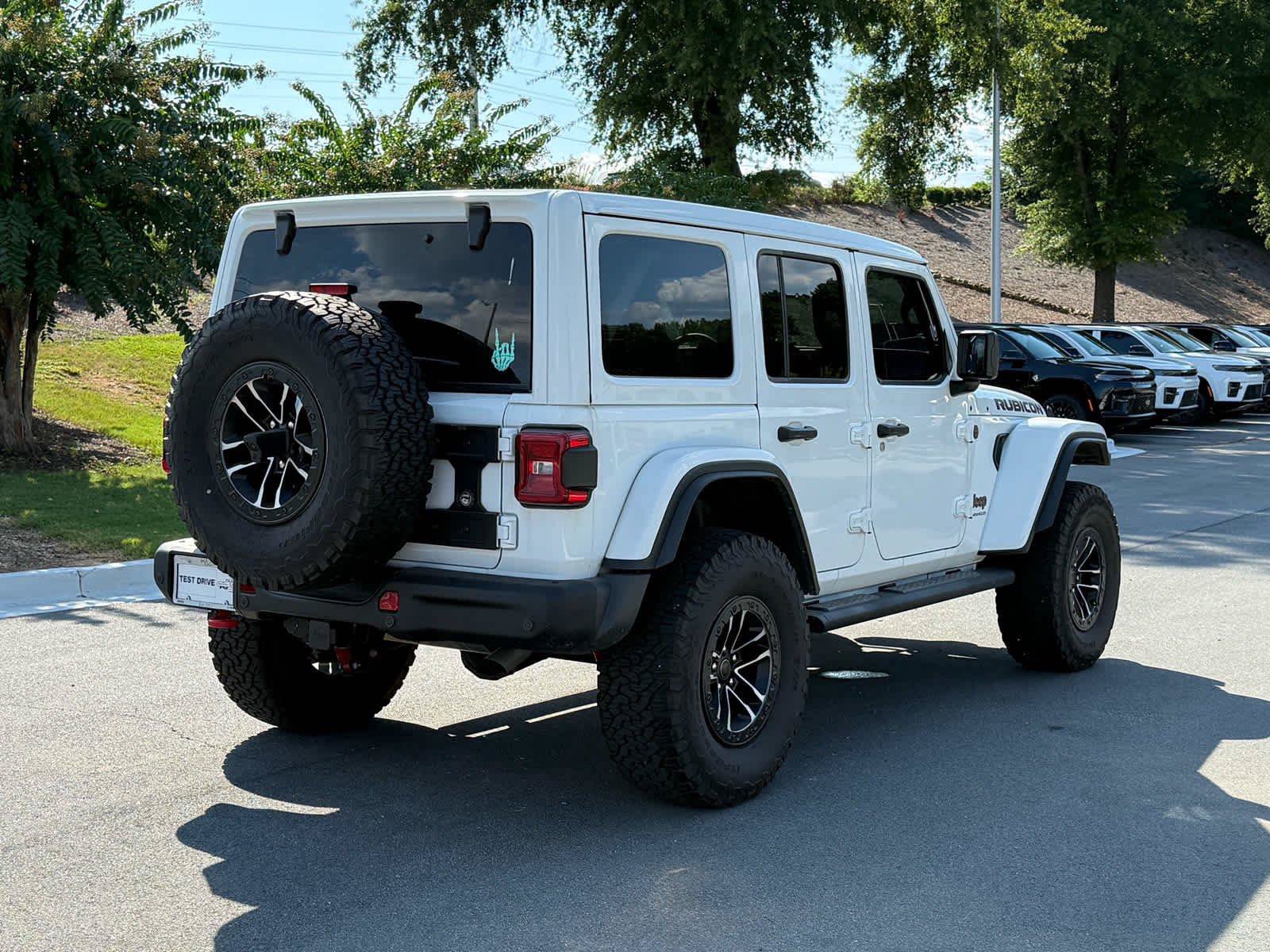 Used 2025 Jeep Wrangler Unlimited Rubicon AWD/4WD image 5
