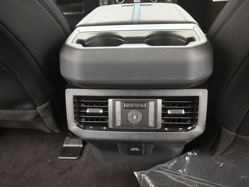 New 2026 Ford F250 Platinum w/ FX4 Off-Road Package AWD/4WD image 16