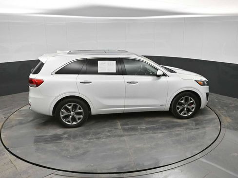 Used 2018 Kia Sorento SX image 30