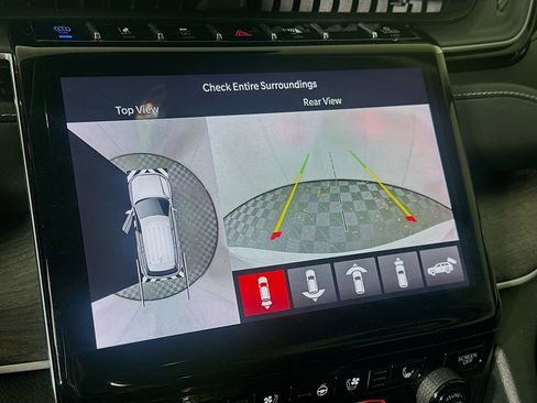 Used 2023 Jeep Grand Cherokee 4WD 4xe w/ Luxury Tech Group II image 22