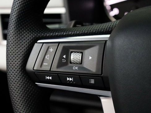 New 2025 Mitsubishi Outlander SE image 7