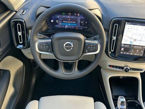 New 2026 Volvo XC40 B5 Plus w/ Protection Package Premier AWD/4WD image 15