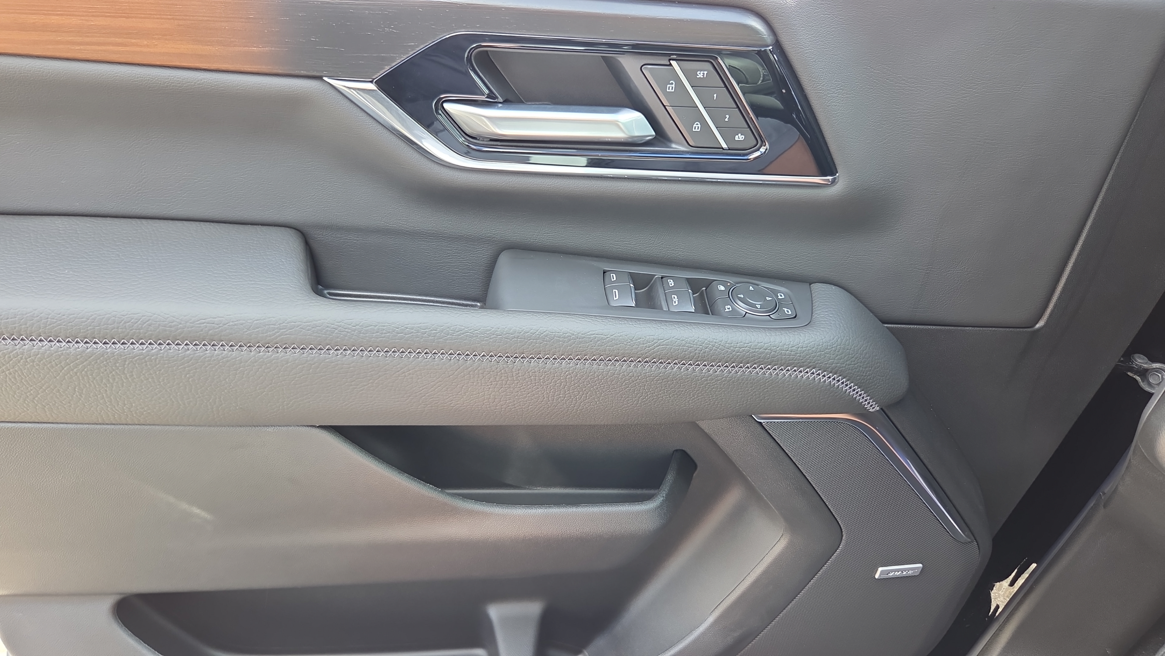 New 2026 GMC Yukon Denali w/ Denali Reserve Package RWD image 28