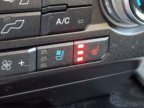 Used 2018 Ford F150 Platinum w/ Equipment Group 701A Luxury image 29