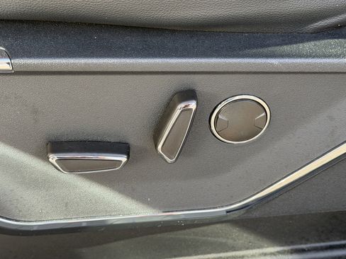 Certified 2022 Ford F150 Lariat w/ Equipment Group 502A High image 13