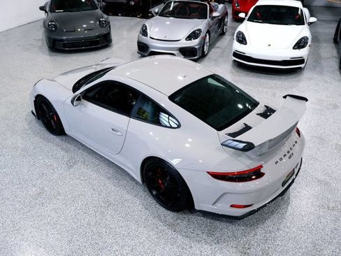Used 2018 Porsche 911 GT3 w/ Sport Chrono Package RWD image 9