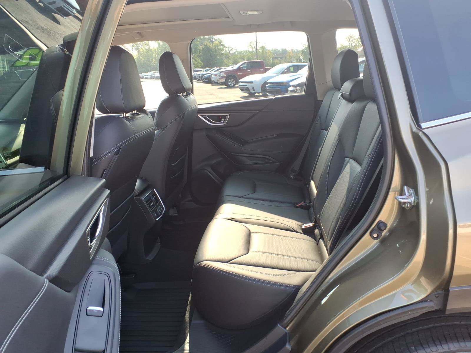 Used 2022 Subaru Forester Touring AWD/4WD image 30