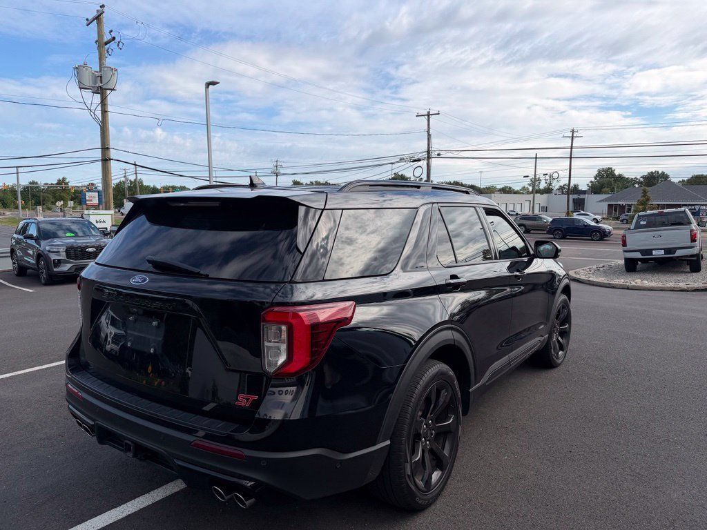Used 2020 Ford Explorer ST w/ ST Street Pack AWD/4WD image 8