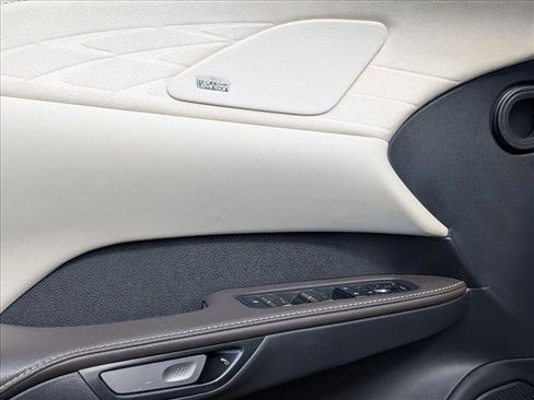 Used 2023 Lexus RX 350 FWD w/ Accessory Package image 4