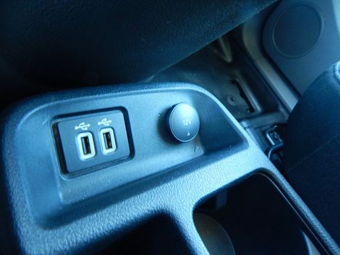 Used 2020 Ford Transit Connect XL FWD image 19