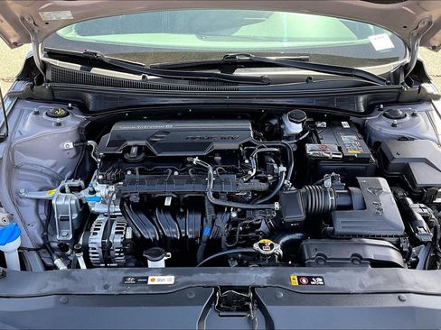 Used 2025 Hyundai Elantra SEL FWD image 30