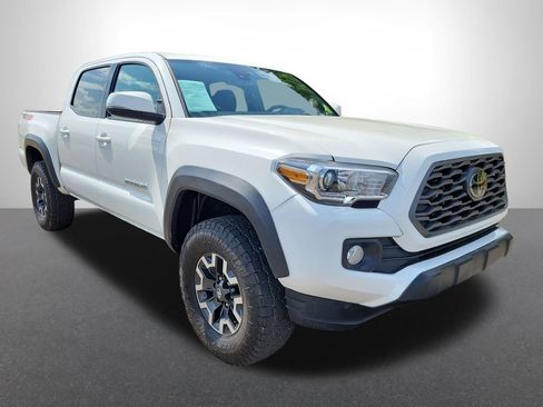 Used 2022 Toyota Tacoma TRD Off-Road w/ Technology Package AWD/4WD image 7