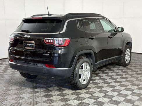 Used 2022 Jeep Compass Latitude w/ Convenience Group AWD/4WD image 9