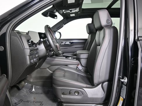 Used 2026 Chevrolet Tahoe RST w/ RST Capability Package AWD/4WD image 22