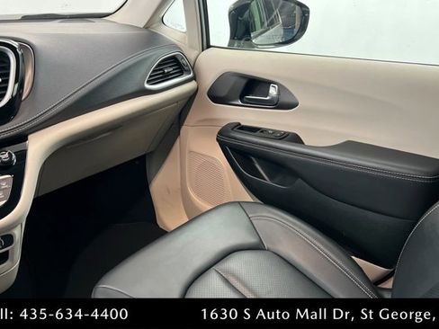 Used 2024 Chrysler Pacifica Limited FWD image 10