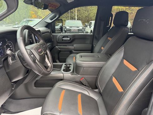 Used 2022 GMC Sierra 2500 AT4 w/ AT4 Preferred Package image 14