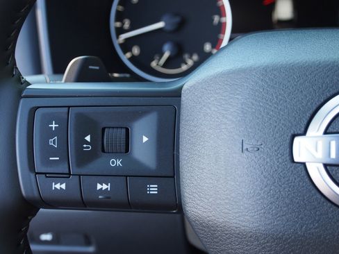 Used 2026 Nissan Rogue SV image 20