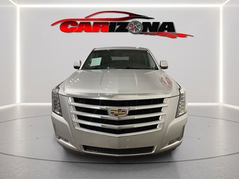 Used 2016 Cadillac Escalade Luxury image 8