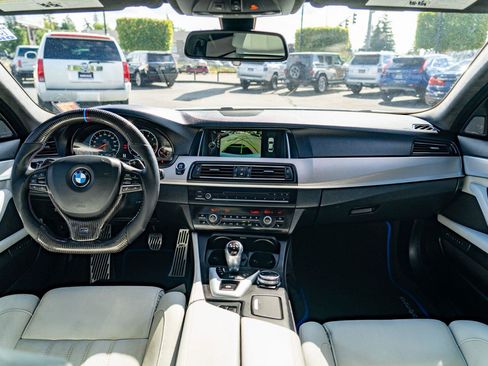 Used 2014 BMW M5 RWD image 14