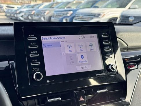 Used 2024 Toyota Camry SE image 19