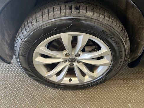 Used 2017 Audi Q7 3.0T Premium Plus image 11