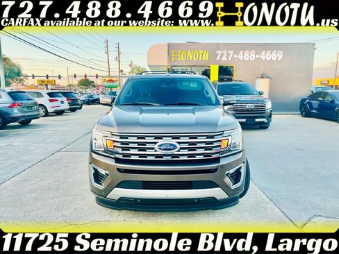 Used 2018 Ford Expedition Limited w/ Equipment Group 301A RWD image 2